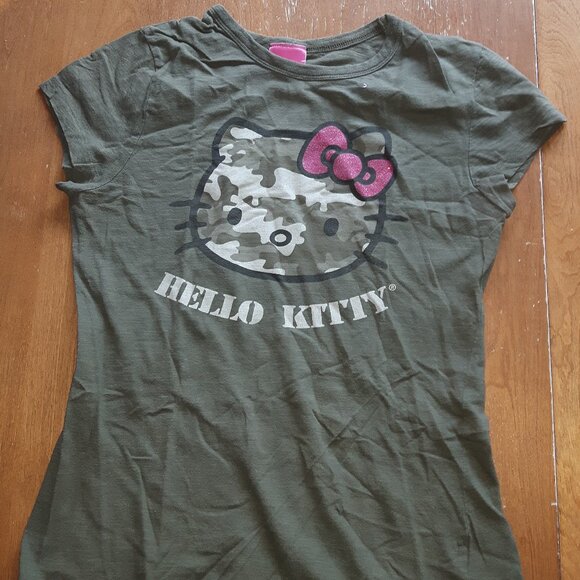 Hello Kitty 2010 camo glitter t-shirt - Picture 1 of 5